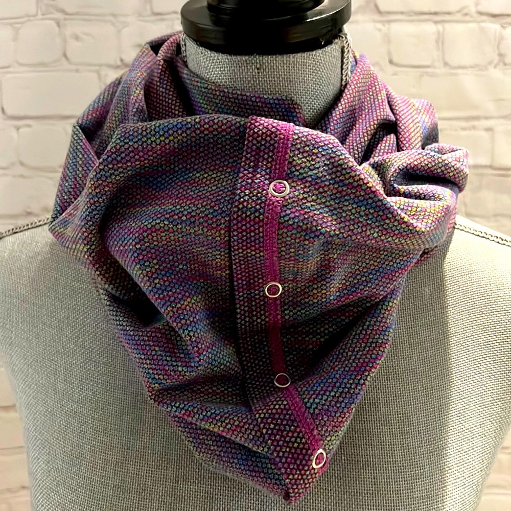 Ivivva - Snap Scarf (Lululemon’s previous kids line)